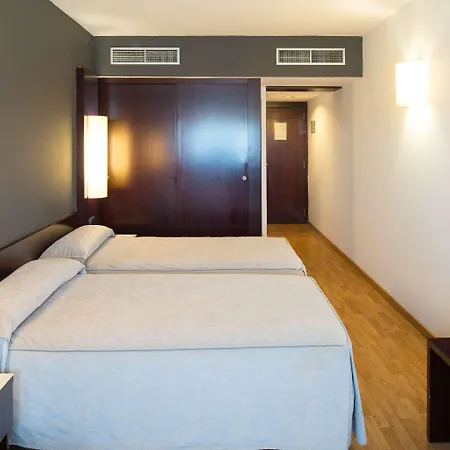 Catalonia Hotell 4*